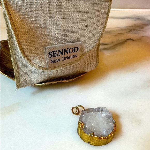 Sennod Jewelry crystal druzy vignette - Picture 3 of 4